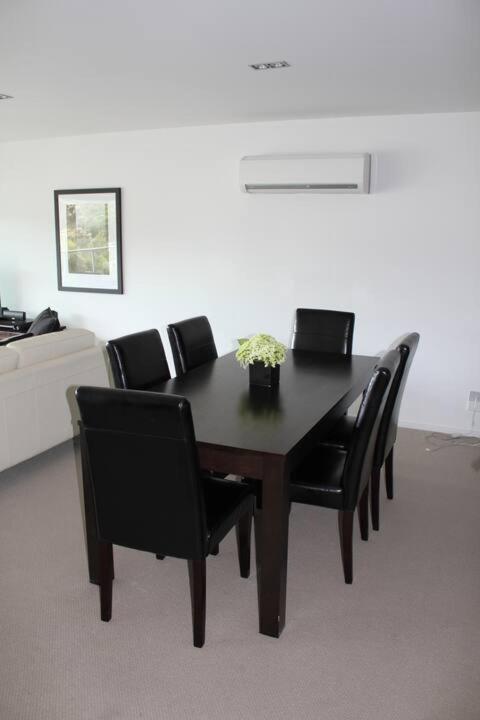 Pohutukawa Apartment Picton Bagian luar foto