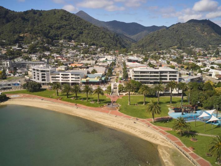 Pohutukawa Apartment Picton Bagian luar foto